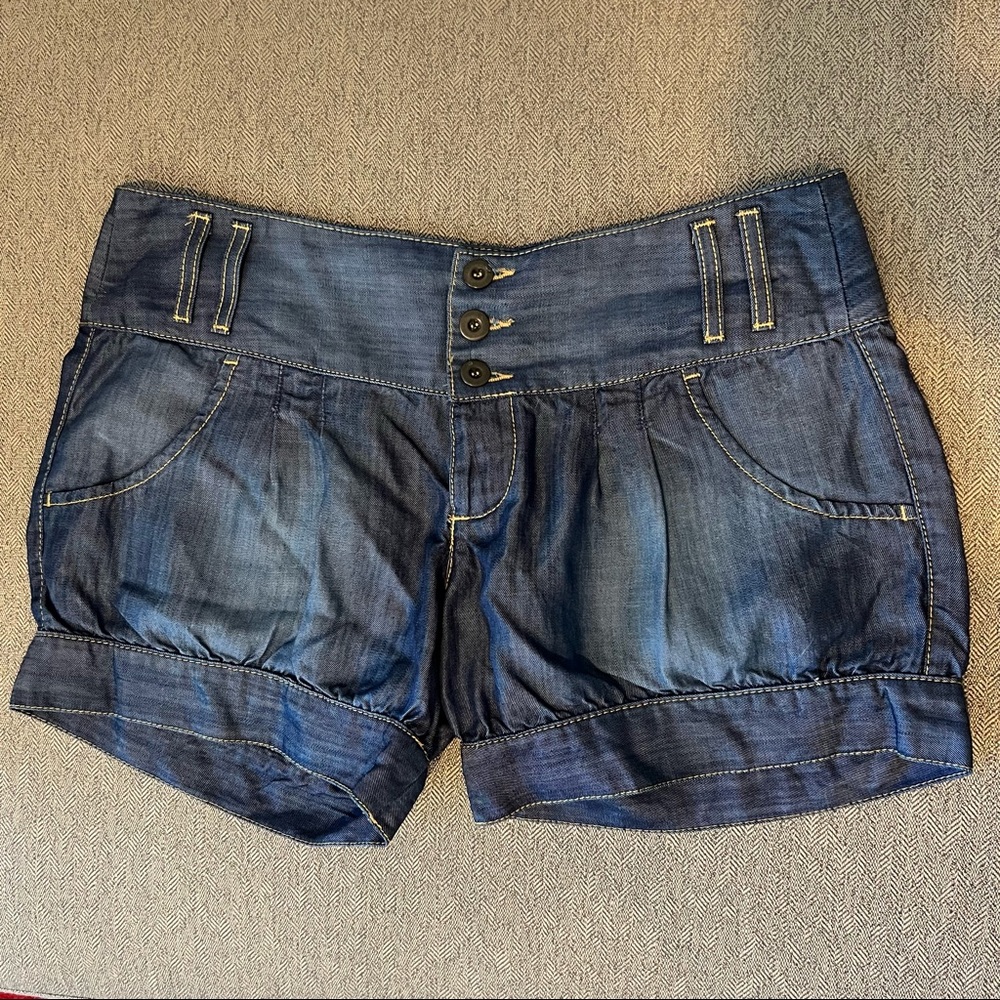 NWT United Colors of Benetton Denim Shorts, 31